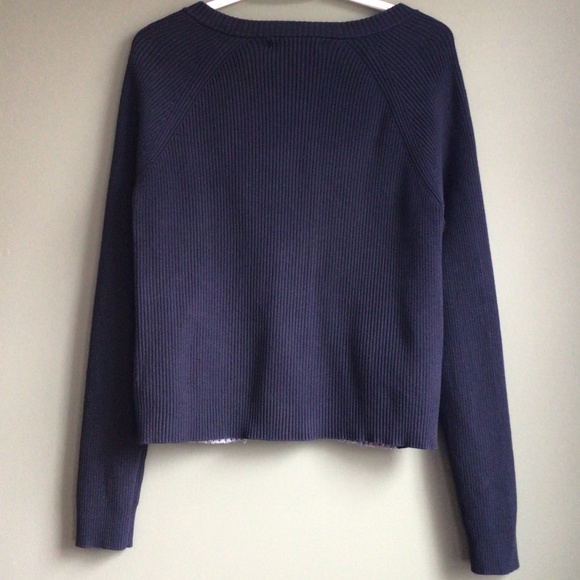 Ladies long sleeve crop zip sweater, blue Sz Medium. Gently worn - Picture 10 of 12
